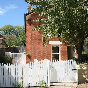 Guest house Annies Garden, Hobart